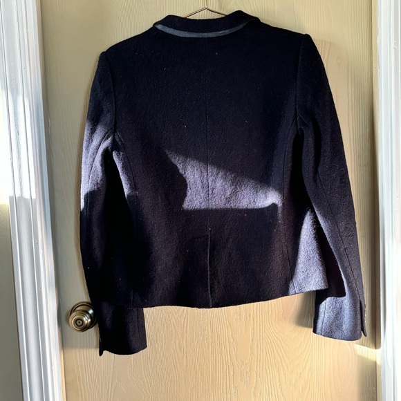 The GAP “The Academy Blazer” in Navy Tweed Size 10 Cropped lined two button-up - Picture 2 of 5